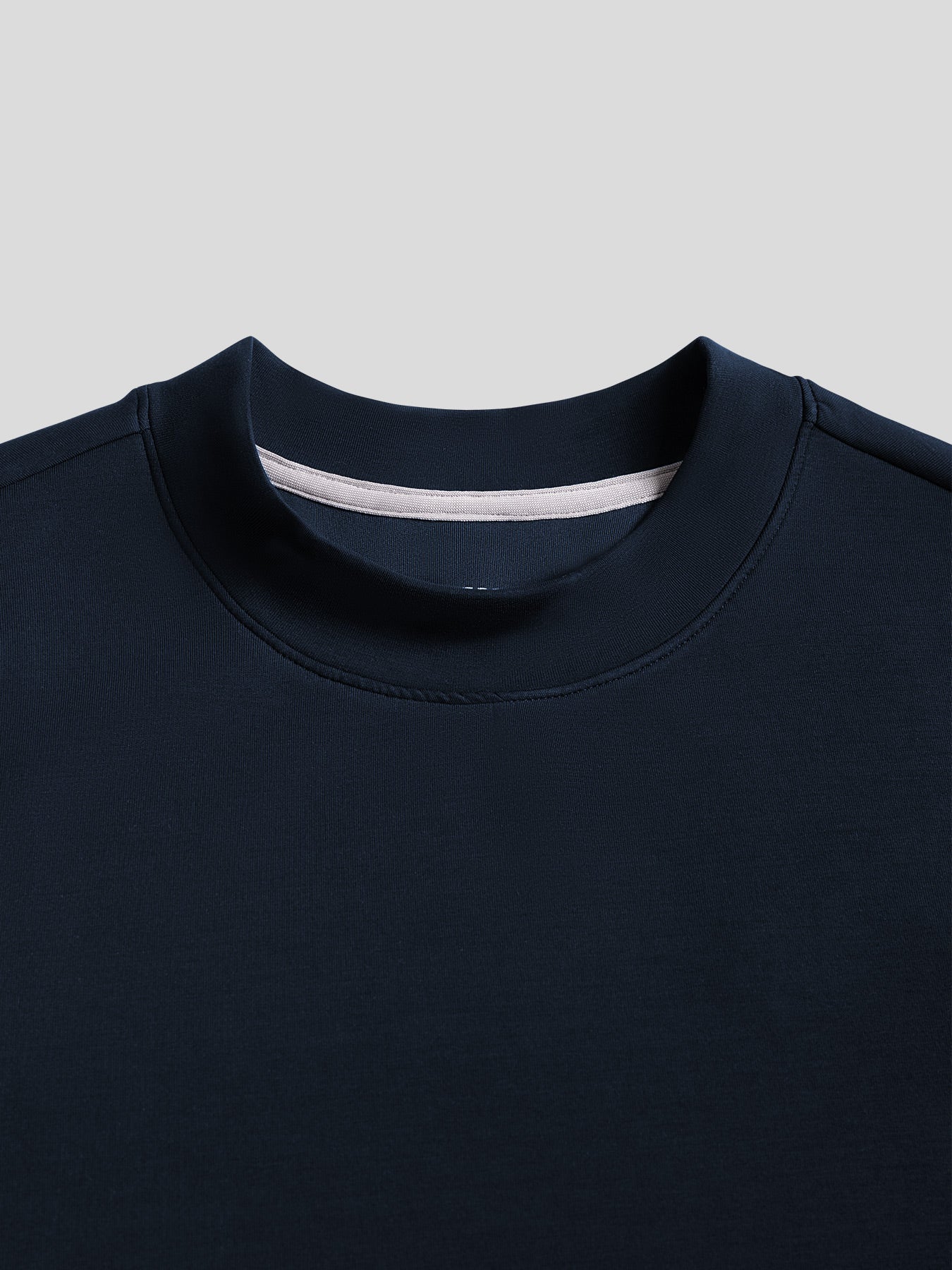 MANUEL - STRAKKE TRUI MET LANGE MOUWEN