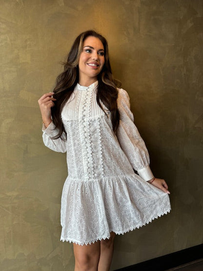 Jurk van geborduurd katoen