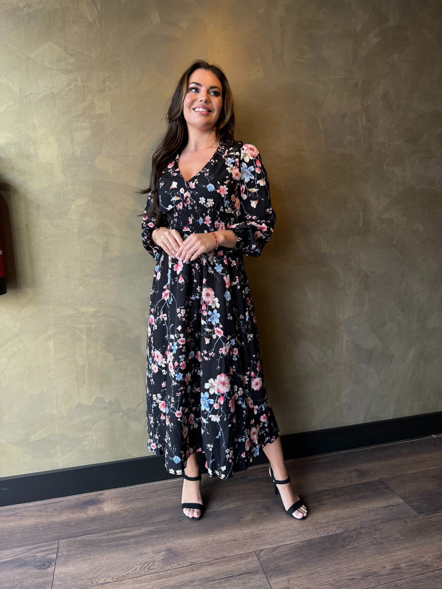 Midi-jurk met lange mouwen en bloemenprint in zwart